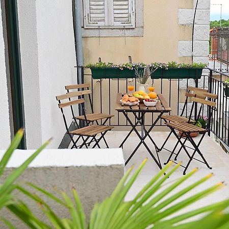Apartment D & Studio L Dobrinj Ngoại thất bức ảnh