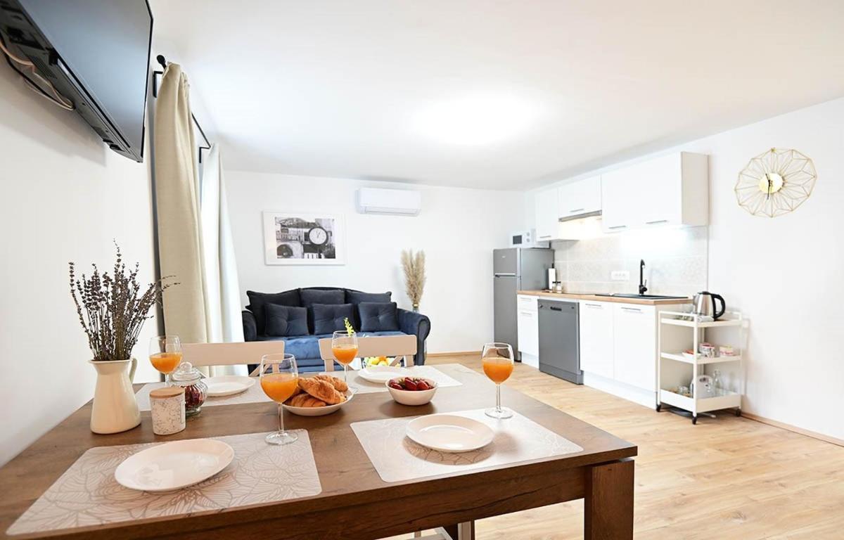 Apartment D & Studio L Dobrinj Ngoại thất bức ảnh