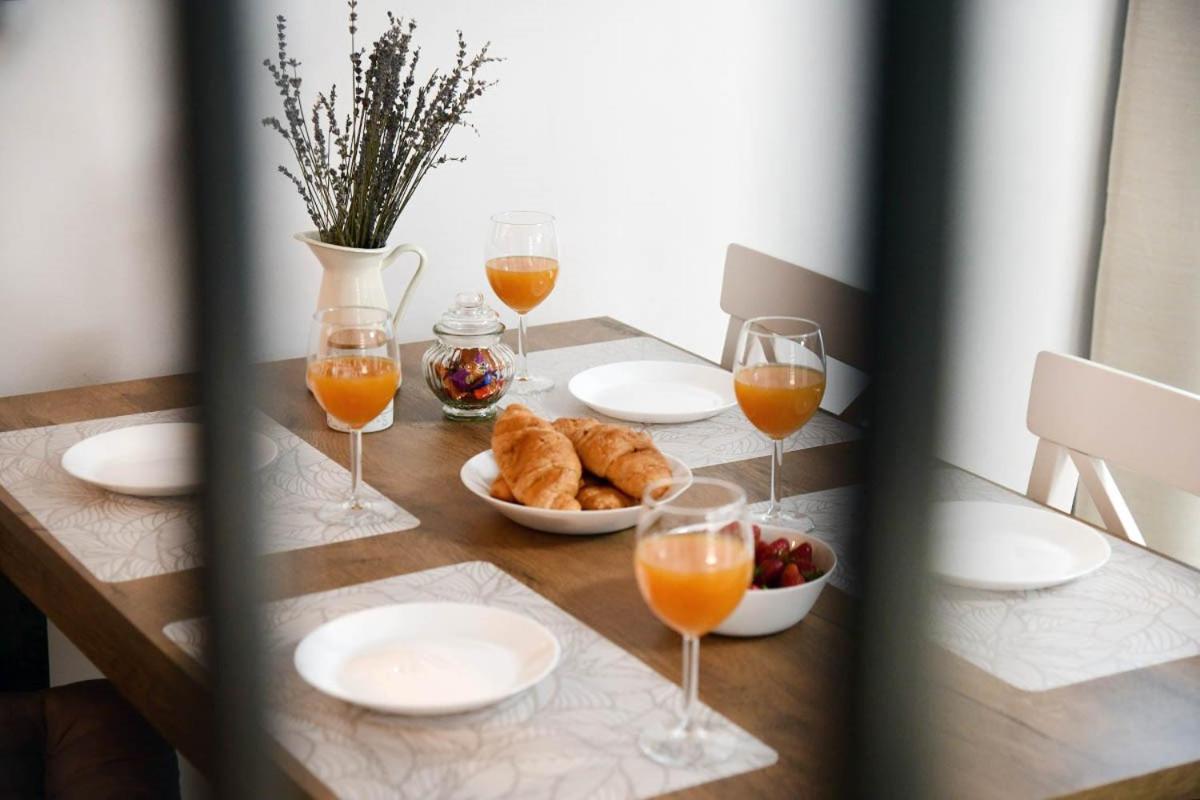 Apartment D & Studio L Dobrinj Ngoại thất bức ảnh