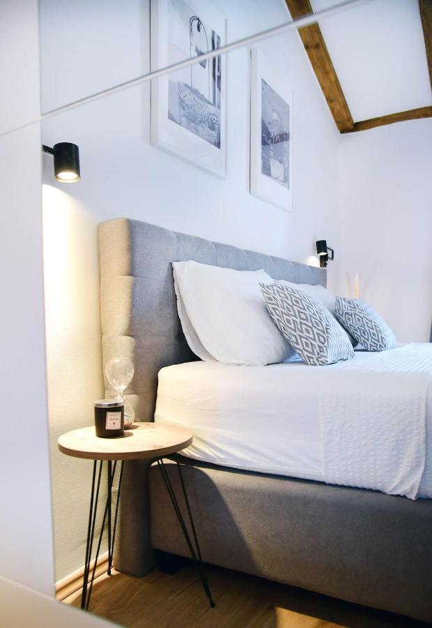 Apartment D & Studio L Dobrinj Ngoại thất bức ảnh