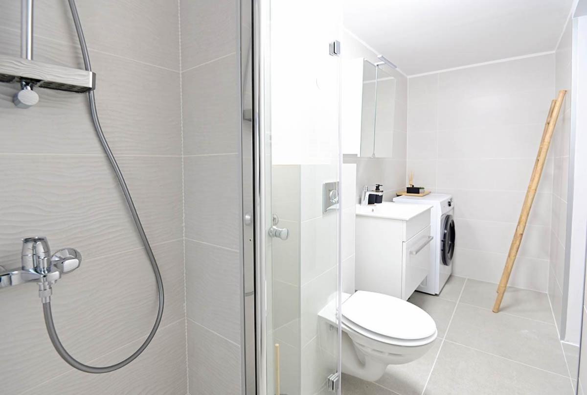 Apartment D & Studio L Dobrinj Ngoại thất bức ảnh
