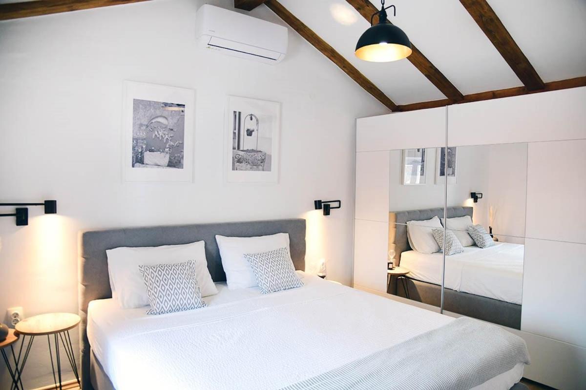 Apartment D & Studio L Dobrinj Ngoại thất bức ảnh