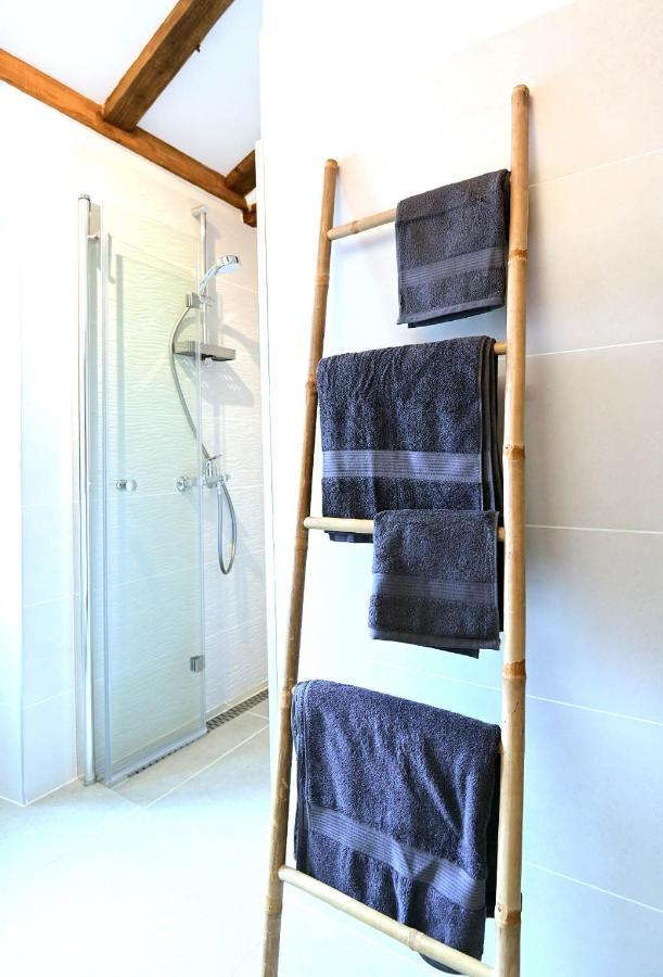 Apartment D & Studio L Dobrinj Ngoại thất bức ảnh