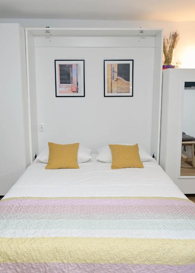 Apartment D & Studio L Dobrinj Ngoại thất bức ảnh