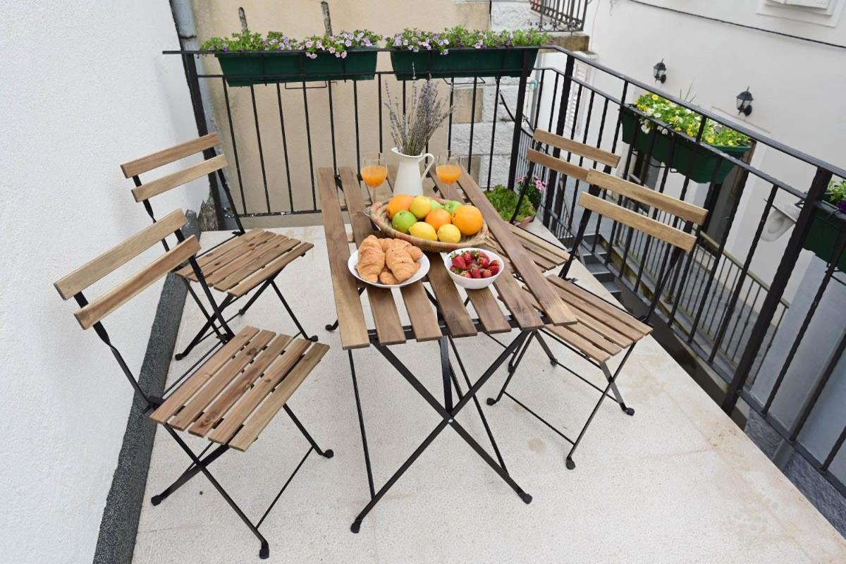 Apartment D & Studio L Dobrinj Ngoại thất bức ảnh